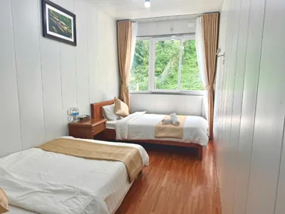 Chambre Lits Jumeaux avec vue sur le jardin — Sapa Center View Hotel